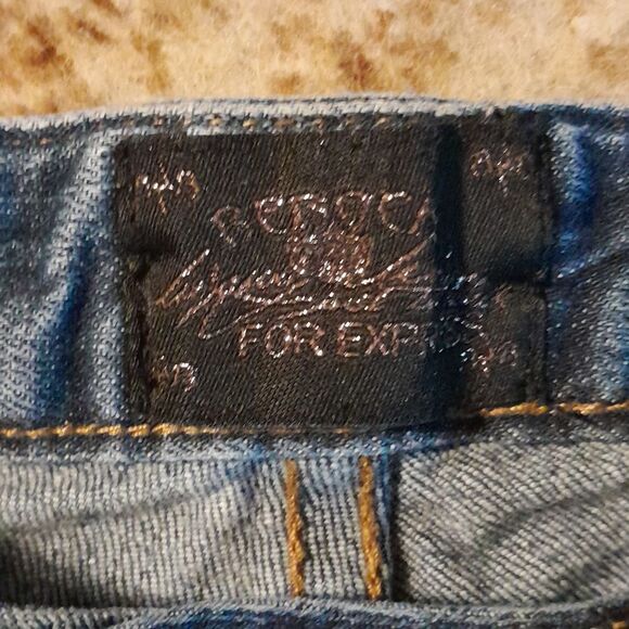 🤠Rerock for Express Skinny Distressed Jeans With Studs Women's Size 2 - Picture 3 of 9